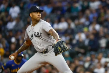 Luis Gil Abre Juego 1 Yankees vs Azulejos en Serie Divisional