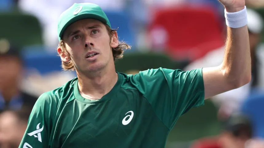 De Minaur Avanza en Shanghái; Nishioka Sorprende a Rublev