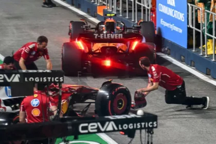 Norris choca con Leclerc en pits; Russell y Lawson, incidentes en Singapur