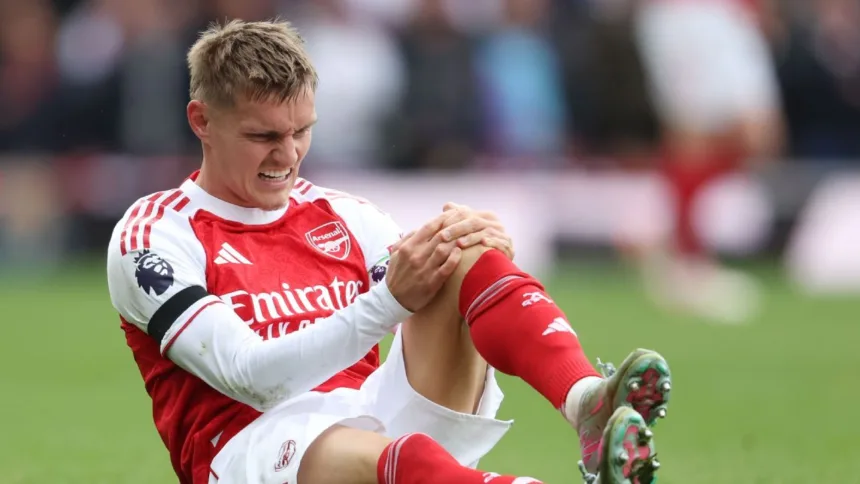 Ødegaard Preocupado: Lesión en la Rodilla y Arteta Alerta en Arsenal