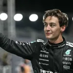 Russell Sorprende a Verstappen y se Lleva la Pole en Singapur