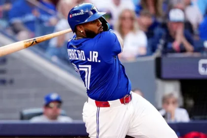 Vlad Jr. EXPLOTA en Playoffs: Blue Jays vencen a Yankees en Serie Divisional MLB