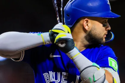 Blue Jays sin Bichette en ALDS vs Yankees; Scherzer y Bassitt fuera