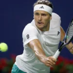 Zverev Acusa: Pistas Lentas Favorecen a Alcaraz y Sinner en el Tenis