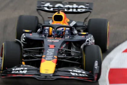 Verstappen Domina Práctica Final en Singapur, Busca Pole y Reavivar Campeonato