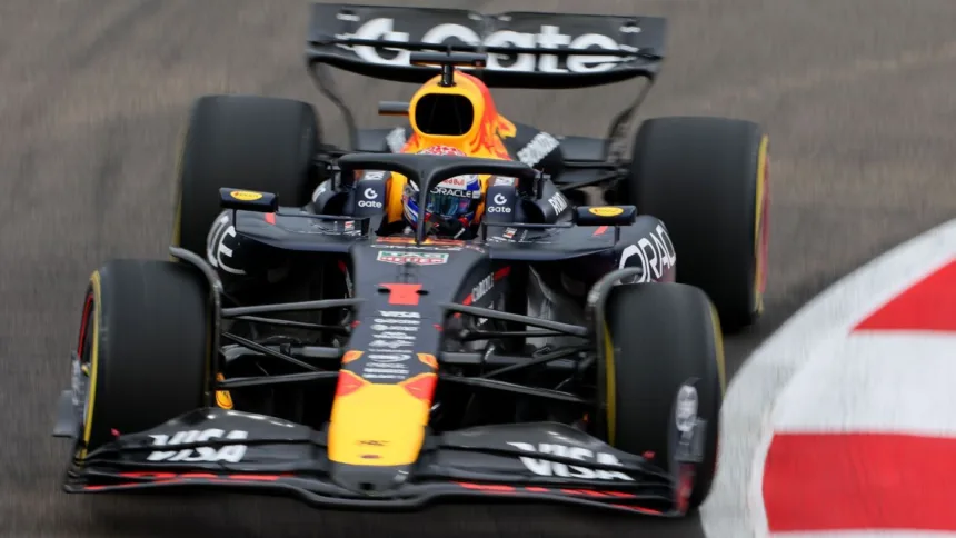 Verstappen Domina Práctica Final en Singapur, Busca Pole y Reavivar Campeonato