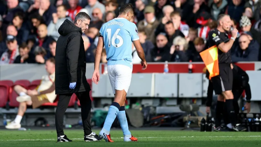Rodri Sufre Nueva Lesión: Sale del Campo en Partido Brentford vs. Man City