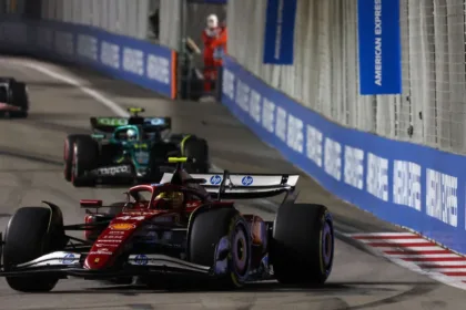 Hamilton Penalizado: Alonso Asciende al 7mo en GP de Singapur