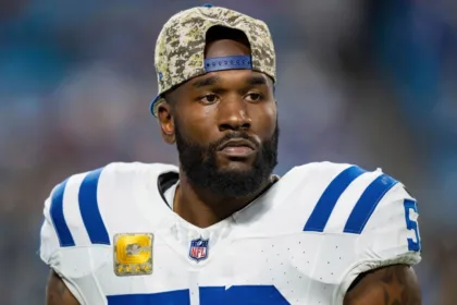 Shaquille Leonard: Del Retiro a la Pasión por el Fútbol como Coach