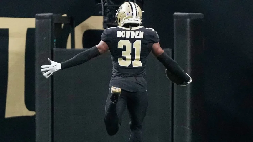 Saints rompen racha perdedora, Rattler y Moore celebran victoria