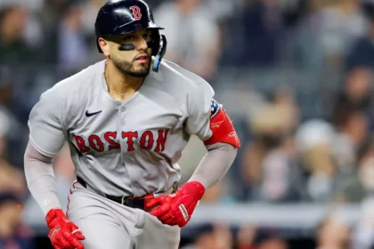 Narváez de los Red Sox se someterá a cirugía de rodilla, listo para el Spring Training