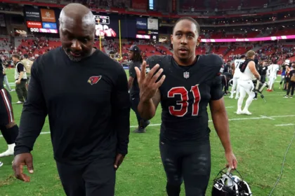 Gannon se Disculpa con Demercado Tras Error en Partido de Cardinals