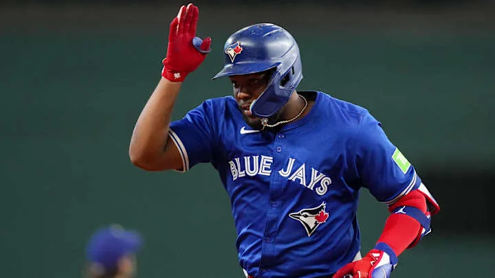 Vladimir Guerrero Jr. Demuele a Yankees y Entra en la Historia con Toronto