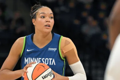 Napheesa Collier cancela reunión con Engelbert: Tensión en la WNBA