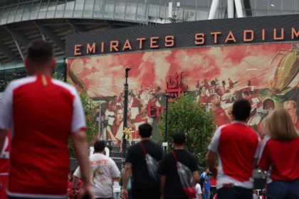 Arsenal explora expansión del Emirates: Más asientos y mayores ingresos