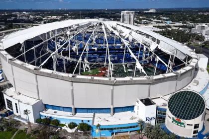 Rays: Nuevos dueños prometen arreglar el estadio y buscar uno nuevo