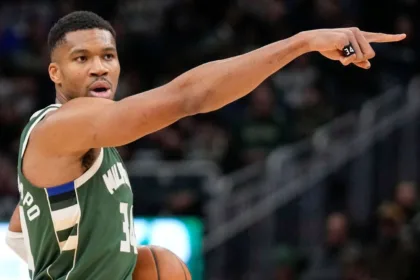 Giannis Antetokounmpo: ¿Rumbo a Nueva York? Futuro incierto en los Bucks.
