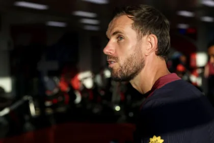 Henderson: El difícil adiós al Liverpool y su paso por Arabia