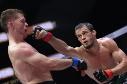 Nurmagomedov Conquista Título PFL: Vence a Hughes en Revancha Decisiva
