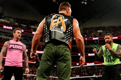 WWE Raw: ¿Quién merece el Campeonato Mundial? Punk, Knight y Uso en la mira.