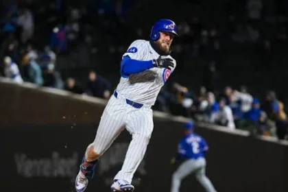 Cachorros Reviven: Vencen a Cerveceros y Evitan Eliminación en Serie Divisional