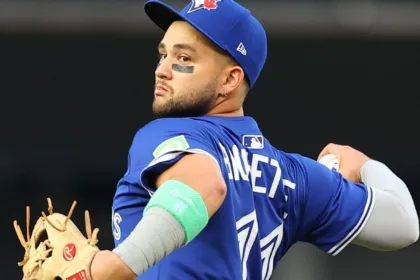 Bichette Podría Volver: Jays Esperan Shortstop en Playoffs MLB