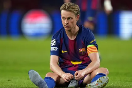 De Jong rechaza jugar en Miami: Críticas al partido LaLiga Barcelona-Villarreal