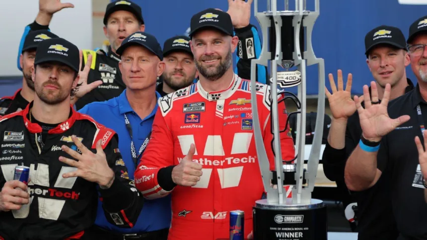 Van Gisbergen Imparable: 5ta Victoria Seg. en Circuito, Logano Avanza con Dosis de Drama