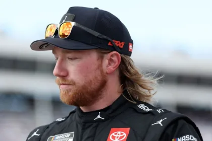 Tyler Reddick: Hijo del piloto de NASCAR con tumor en el pecho