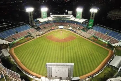 Comisión evalúa requerimientos MLB para nuevo estadio de béisbol en RD