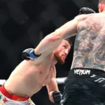 Dvalishvili Demuestra Dominio: Vence a Sandhagen y Retiene Título UFC