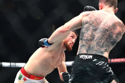 Dvalishvili Demuestra Dominio: Vence a Sandhagen y Retiene Título UFC