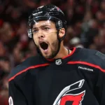 Miller Brilla en Debut con Hurricanes: Doblete y Explosión Ofensiva