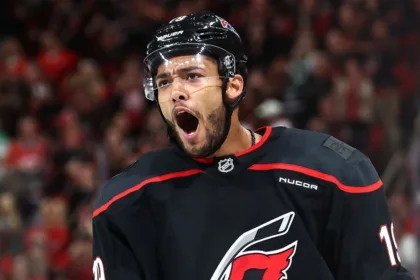 Miller Brilla en Debut con Hurricanes: Doblete y Explosión Ofensiva
