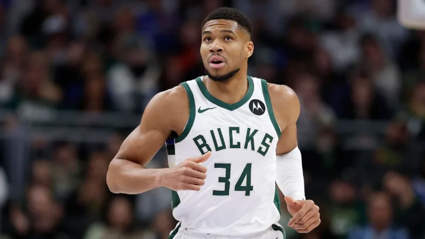 Giannis reitera compromiso con Bucks, pero deja abierta la puerta al futuro.