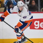 Debut soñado: Matthew Schaefer brilla en derrota de Islanders en NHL
