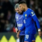Mbappé regresa a Madrid por lesión en el tobillo, se pierde partido con Francia