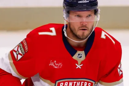 Panthers: Dmitry Kulikov a la IR, podría requerir cirugía