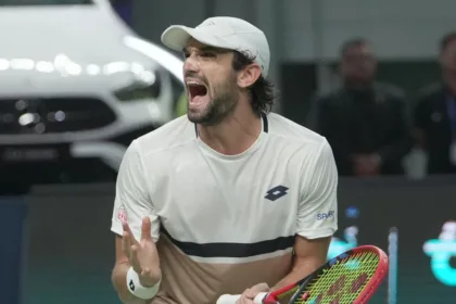 Vacherot Sorprende: Gana el Shanghai Masters a su Primo Rinderknech