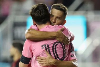 Messi y Alba brillan: Inter Miami golea a Atlanta y Messi lidera la MLS
