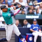Julio Rodríguez impulsa a Marineros con jonrón de 3 carreras en el Juego 2