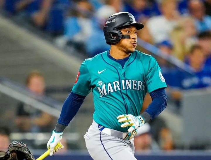 Polanco Enciende a Marineros: Seattle Aplasta a Toronto y Domina SCLA 2-0