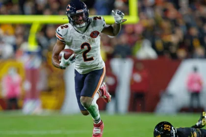 DJ Moore: Receptor de los Bears regresa a Chicago tras revisión médica