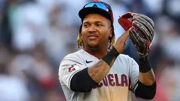 Dominicanos dominan: 6 finalistas al Guante de Oro MLB 2025