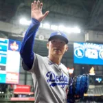 Yamamoto Imparable: Dodgers Aplastan a Brewers con Juego Completo en NLCS
