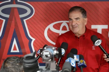 Ex-Angels: Buscaban drogas en escritorio de Kay antes de muerte de Skaggs