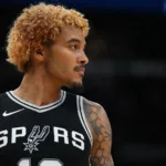 Sochan Baja por Lesión en la Muñeca: Spurs Sin Su Estrella en el Debut NBA