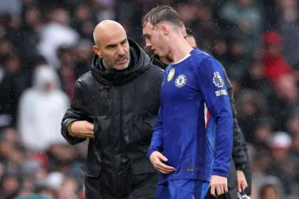 Cole Palmer, fuera seis semanas por lesión: Chelsea pierde a su estrella