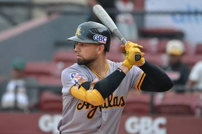 JC Escarra Refuerza Águilas Cibaeñas: Llega y Entra al Roster Semanal