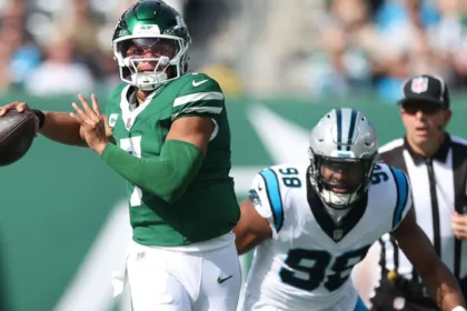 Fields Ignora Críticas de Dueño Jets: "No Me Afecta" 6 Fields Ignora Críticas de Dueño Jets: "No Me Afecta"